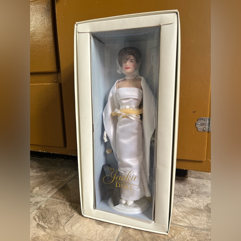 Jackie Kennedy porcelain doll